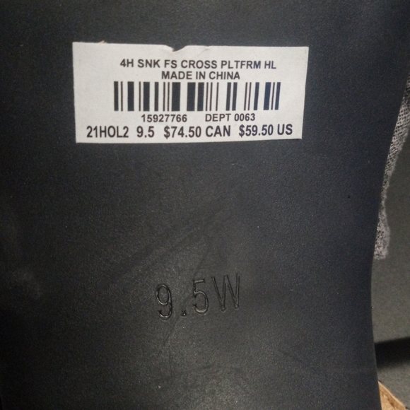 Torrid Faux Snake‎ Skin Strappy Platform Heel Sandal Size 9 Extra Wide - Picture 9 of 9